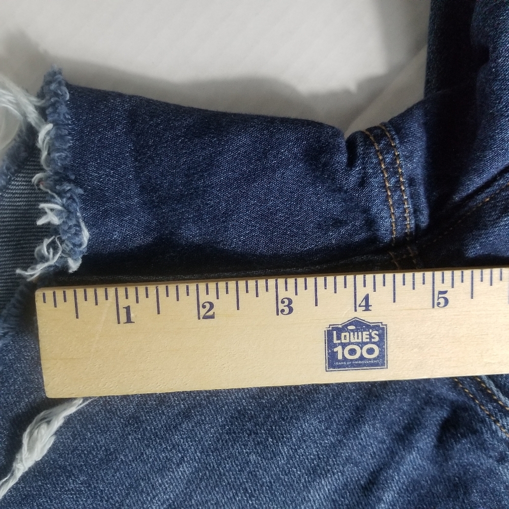 AMERICAN EAGLE WOMEN'S CUTOFF JEAN SHORTS SIZE 6 - Picture 5 of 12